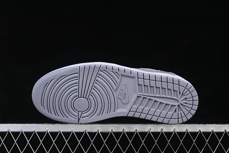 All categories Air Jordan Jordan series basketball shoes Air Jordan 1 Low Travis Scott x Air Jordan 1 Low OG AJ1 Joe 1 joint overhead HQ2004-400